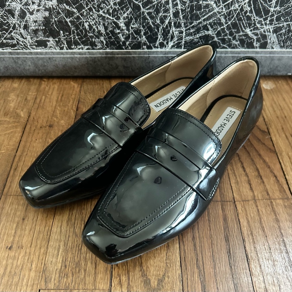 Steve Madden Black Patent Leather Loafers, size 7, new without tags